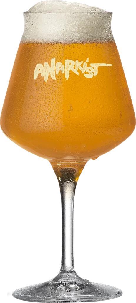 Øl i et stilfuldt glas