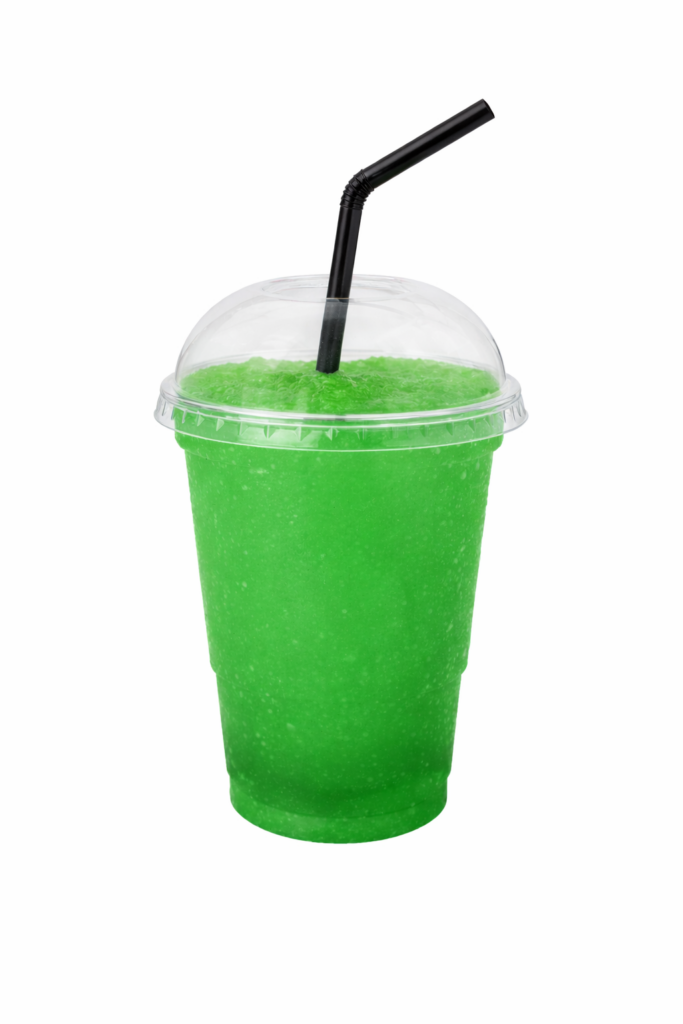 Grøn slush ice med sugerør